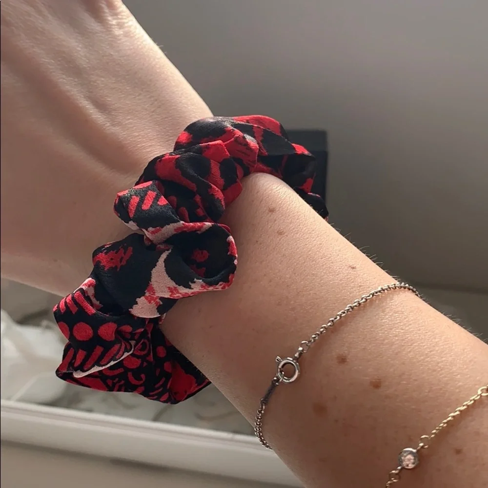 Scrunchie - Picture 2 of 2
